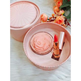 Set phấn nước và son Ohui Ultimate Cover Moisture KÈM LÕI SƠ CUA tone 01.
