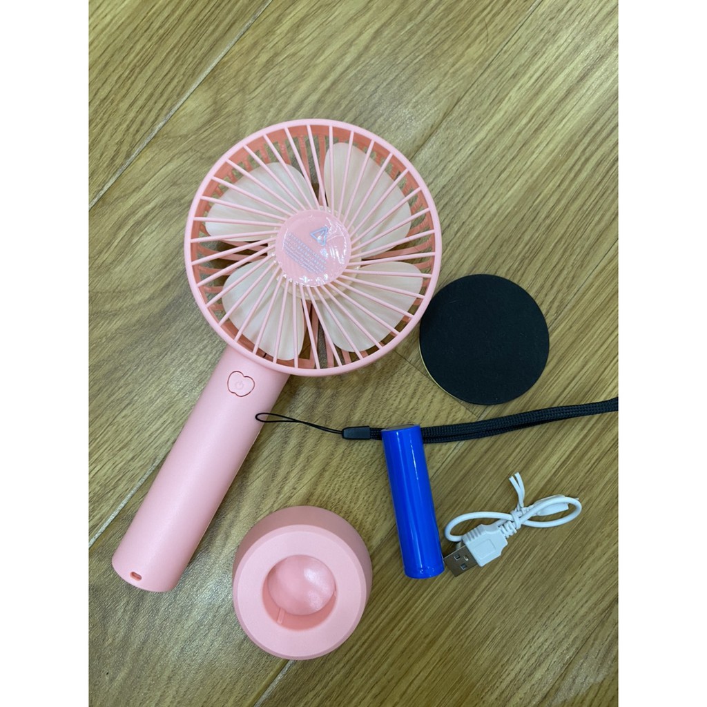 QUẠT MINI TÍCH ĐIỆN CẦM TAY CÓ ĐẾ cÓ SẠC MÀU NGẪU NHIÊN
