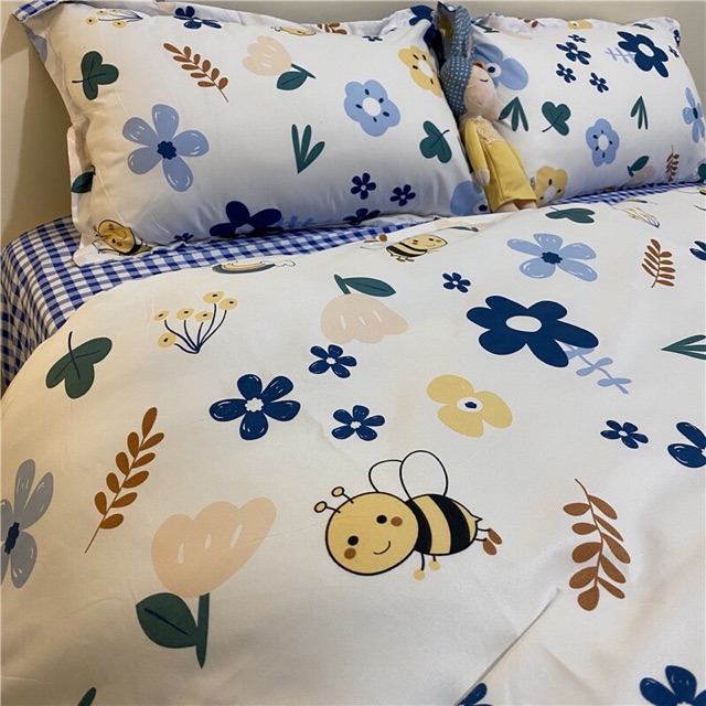 Set Chăn Ga Cotton Poly Hoa Lá Cỏ Ong Ga Kẻ Caro Trắng Xanh Thấm Hút Mồ Hôi Tốt Shinbedding.shop