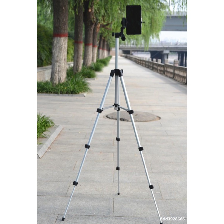 Giá đỡ điện thoại để bàn tripod 3110 3 chân , có tay cầm , tặng kèm đầu kẹp - Orio