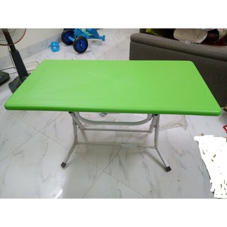 Bàn mẫu giáo nhựa đúc chân gấp