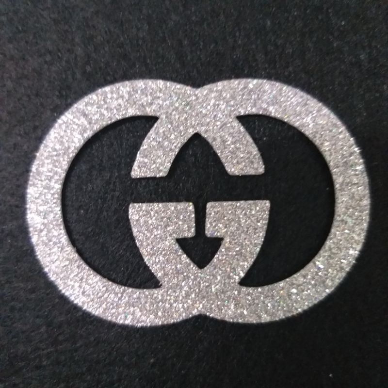 Logo hình ủi trang trí kim tuyến, chữ cao 2_5cm.
