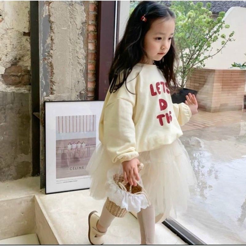 SET BÉ GÁI ÁO IN CHŨE ĐỎ KÈM CHÂN VÁY REN