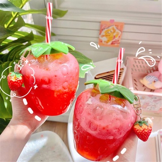 Bình nước, bình đựng nước uống hình quả dâu tây dễ thương kèm ống hút màu hồng trắng - phụ kiện Mirai