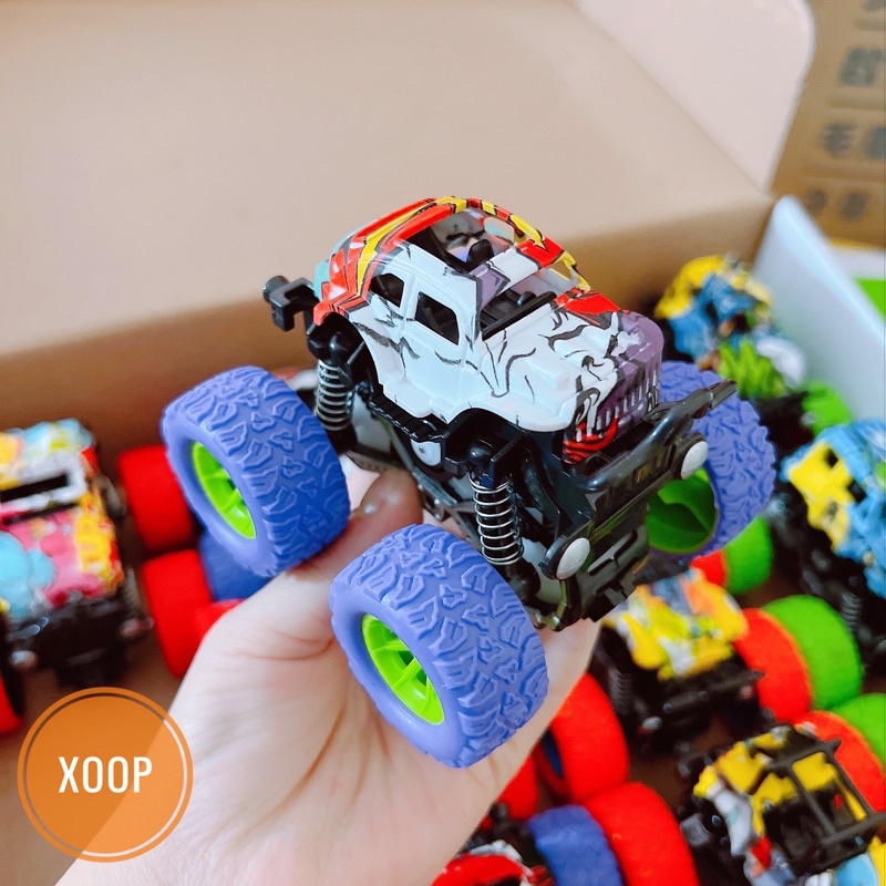 Đồ chơi xe ô tô địa hình quán tính bánh to nhiều màu sắc cho bé