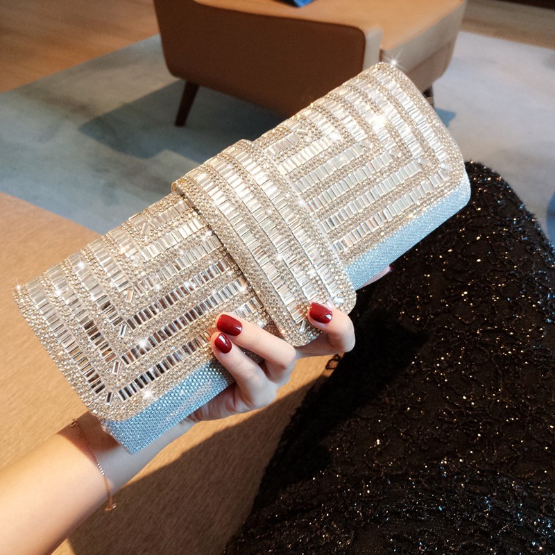 Clutch cầm tay nữ có quai đeo