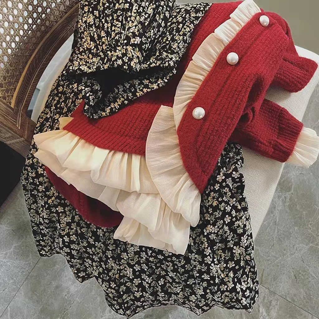 Áo len cardigan cổ V cài khuy phối voan vạt áo điệu đà tiểu thư vintage Hàn Quốc