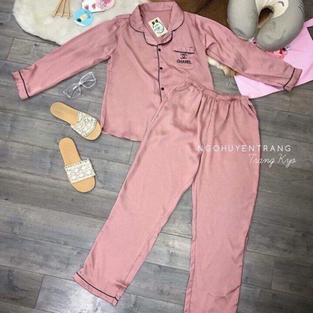Bộ ngủ lụa