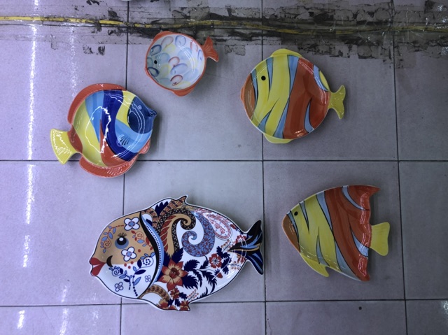 Đĩa cá thổ cẩm gốm sứ