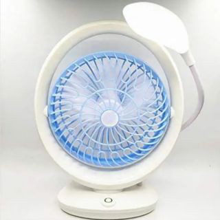 Quạt để bàn dùng pin sạc kiêm luôn đèn bàn .