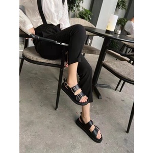 SANDAL ĐẾ DÀY QUAI KHUY HAI MÀU ĐEN, TRẮNG