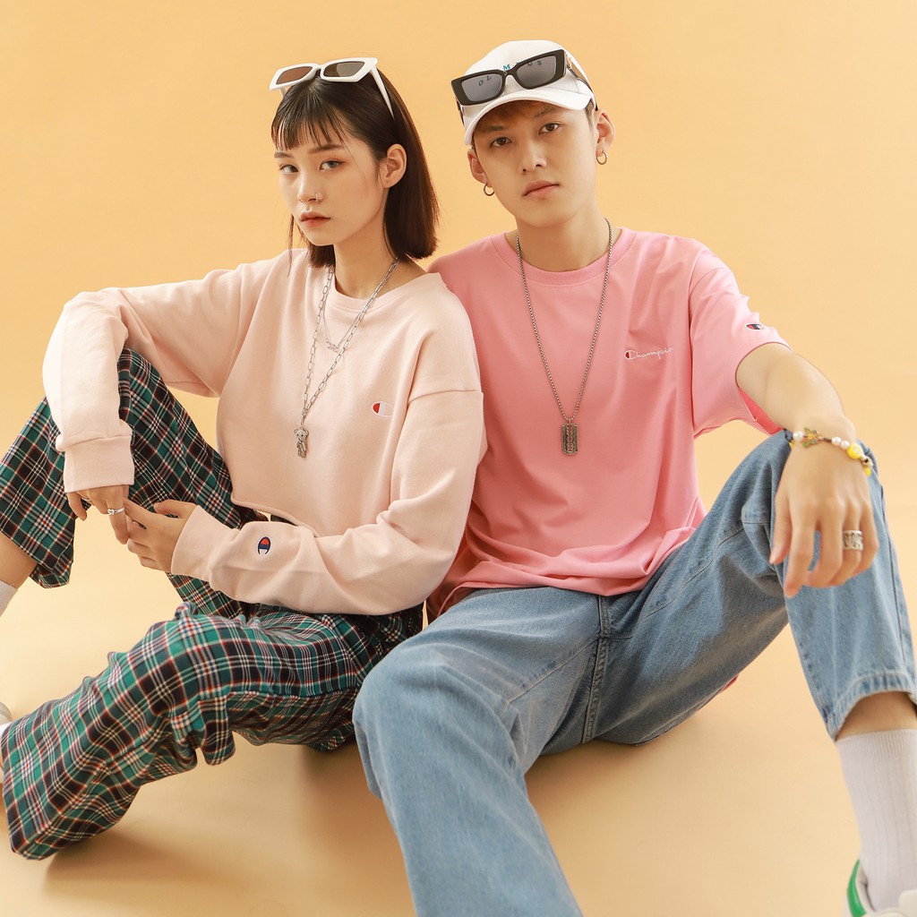 Áo Croptop Tay Dài Nữ Thêu Chữ Champion Form Đẹp-Đường Thêu Tỉ Mỉ-Chất Vải Nỉ Da Cá Thoải Mái-Màu Hồng Nhạt Dễ Phối Đồ
