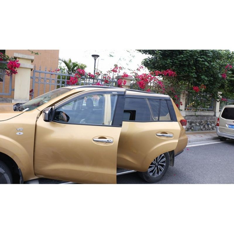 Bộ vè mưa đen chỉ mạ cao cấp cho xe Nissan Terra