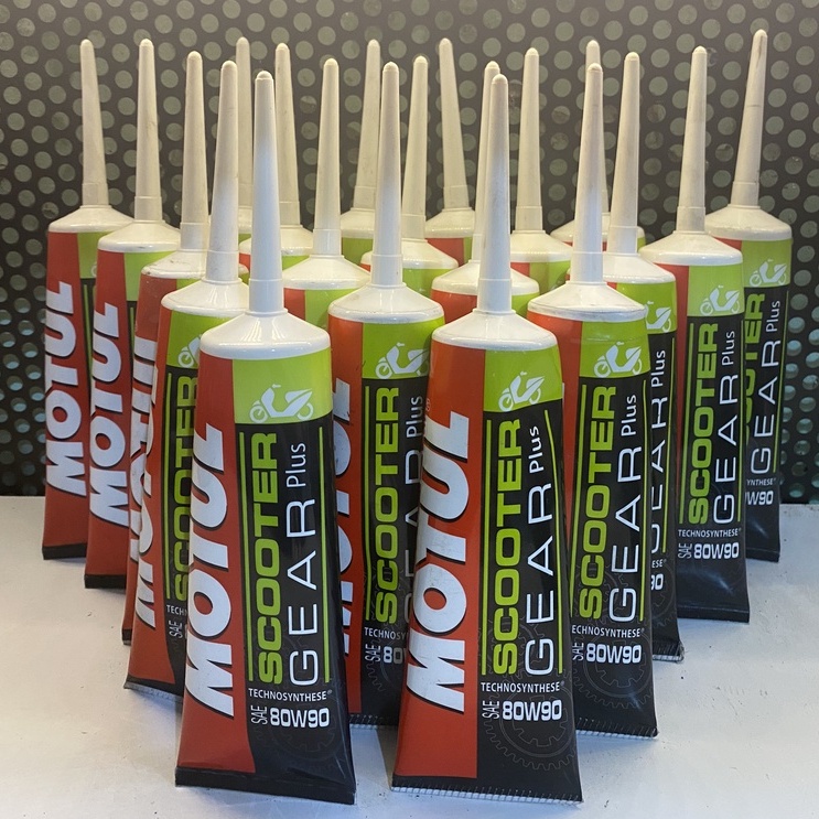 Dầu nhớt hộp số MOTUL SCOOTER GEAR PLUS SAE 80W90 cho xe tay ga cao cấp 120ml