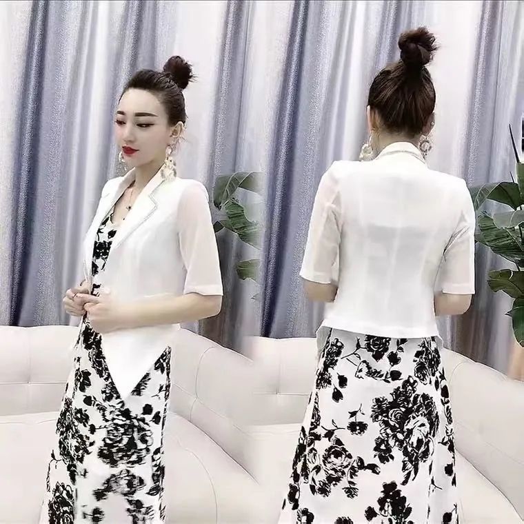 Bộ Áo Thun Ngắn Tay + Chân Váy Thời Trang Mùa Hè Thanh Lịch 2022 Dành Cho Nữ