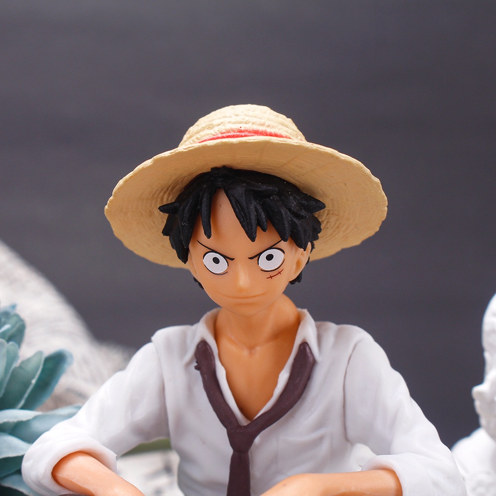 Mô hình nhân vật Luffy trong One Piece dành cho trang trí bánh