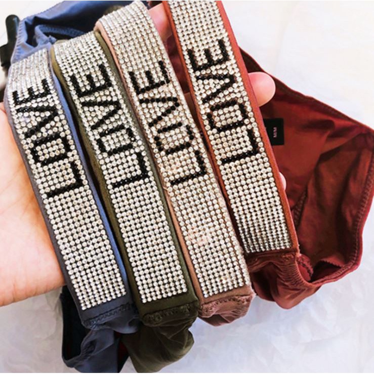 Quần Lót Lụa Đính Đá Sexy Love P313