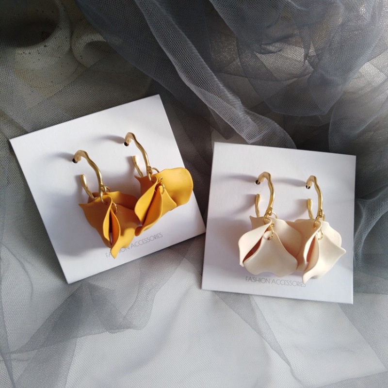 Bông Tai Hình Cánh Hoa 3 Màu Bằng Hợp Kim Acrylic Phong Cách Hàn Quốc Ngọt Ngào Thời Trang Cho Nữ OG074