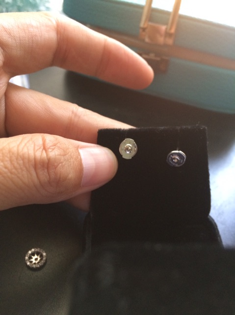 Bông tai Kim cương