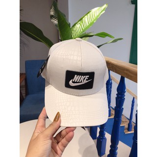 Mũ lưỡi trai lưới thể thao form mềm phong Cách Cổ Điển