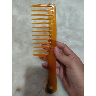 Lược chải tóc răng thưa