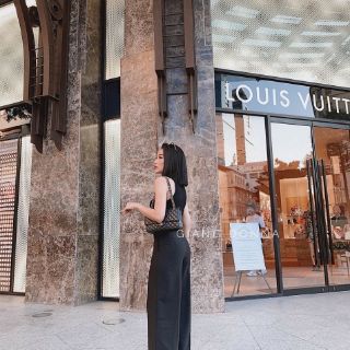 Áo ba lỗ ngược ôm body