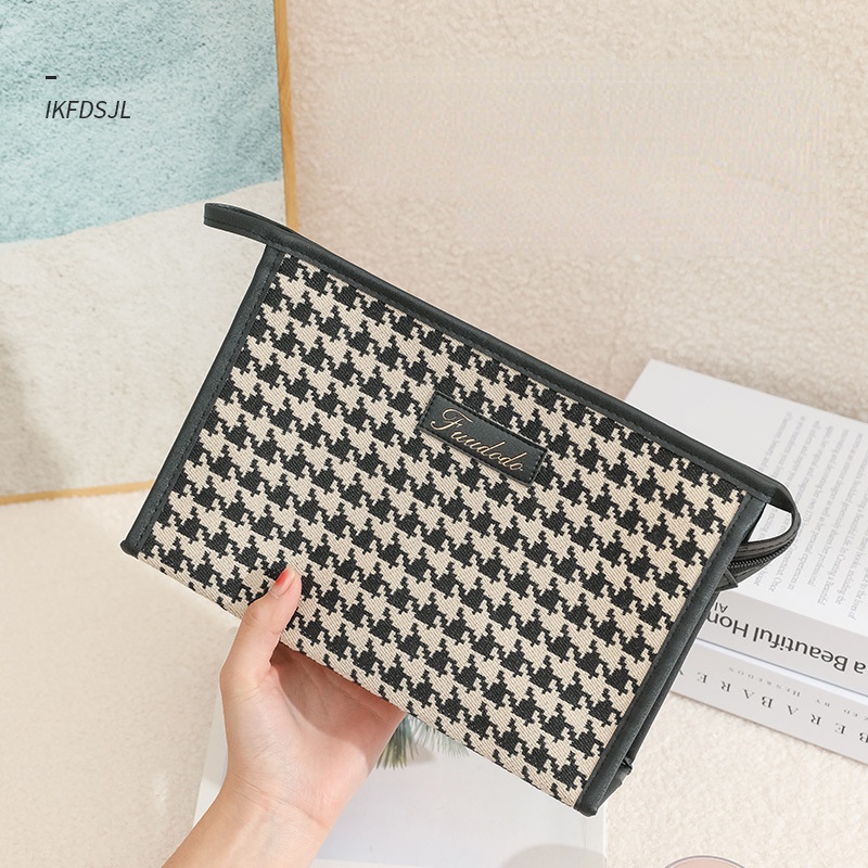 Túi Đựng Mỹ Phẩm Cỡ Lớn Tiện Lợi Khi Đi Du Lịch