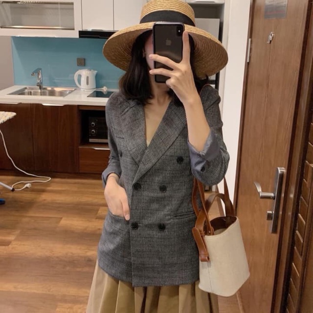 Áo vest hai lớp kẻ màu siêu tây