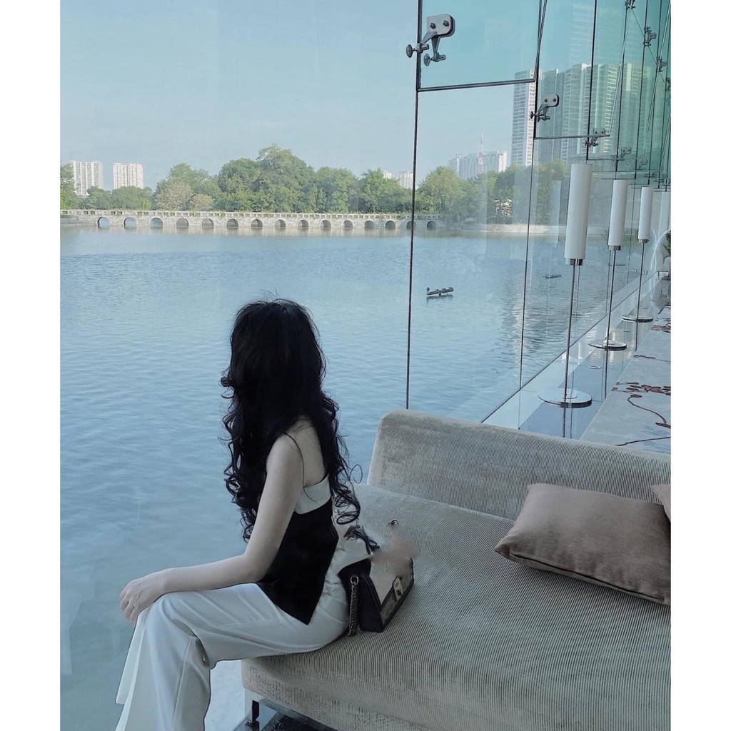 Áo Crop Cup Ngực Đen Phối Trắng