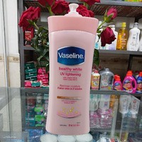 Dưỡng thể trắng da Vaseline hồng-giao nắp ngẫu nhiên