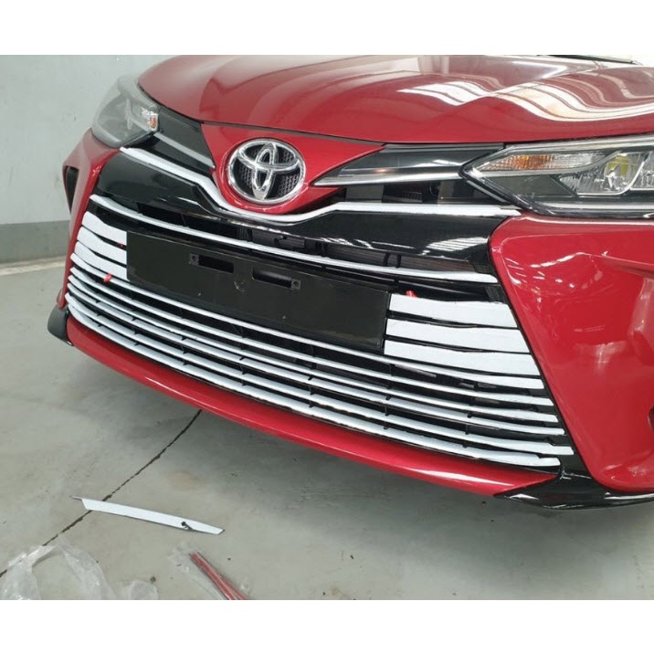 Ốp mặt ca lăng Toyota Vios 2021