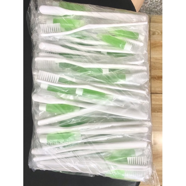 100 Bàn chải sứ kem xanh  nhà nghỉ , khách sạn