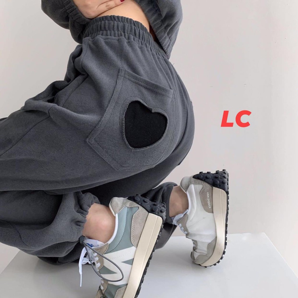 [Mã FAMAYWA giảm 10K đơn 50K] Quần nỉ bo chun in hình trái tim / Quần jogger ống rộng in hình trái tim | BigBuy360 - bigbuy360.vn