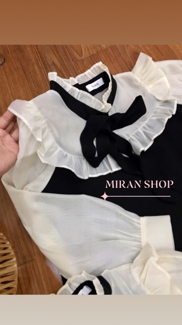 Váy phối voan tơ