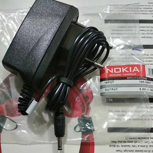 Sạc Nokia chân tròn to cho nokia 1110i/8910/6610/8210...