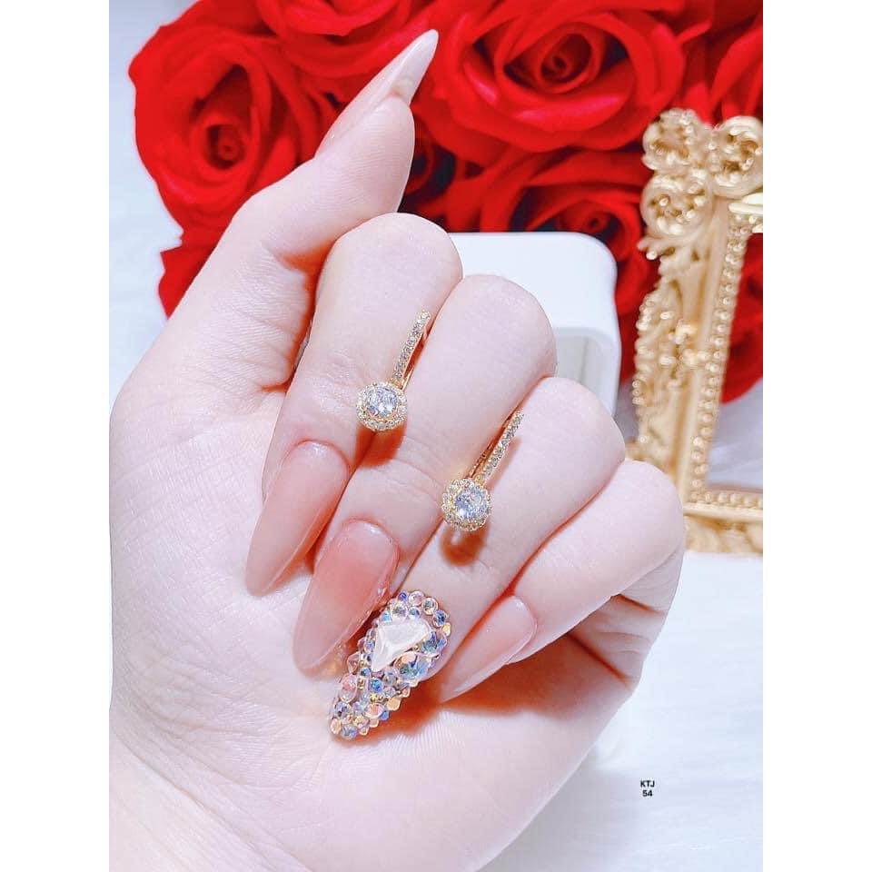 Bông tai hót hít mới của xưởng e ạ.có giấy bảo đảm của tiệm