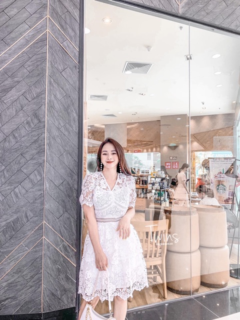 Váy ren hoa 2 tầng lưới eo 20021