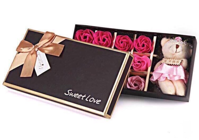 Hộp hoa hồng sáp 12 bông kèm gấu