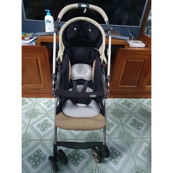 Xe đẩy Combi Ricco