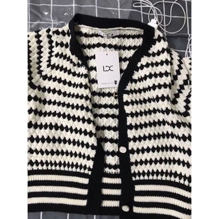 Áo Cardigan len dáng ngăn cổ Tim