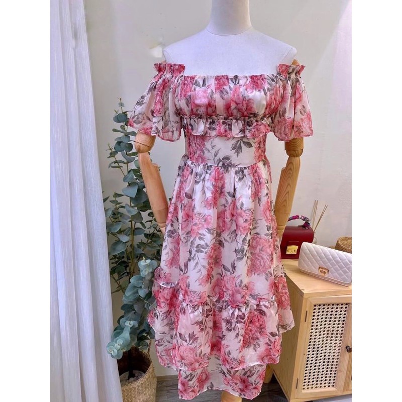 Váy tơ hoa trễ vai