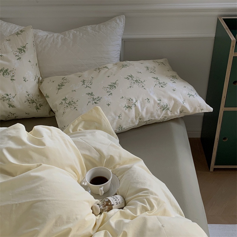 Vỏ Gối Cotton Họa Tiết Hoa Xinh Xắn