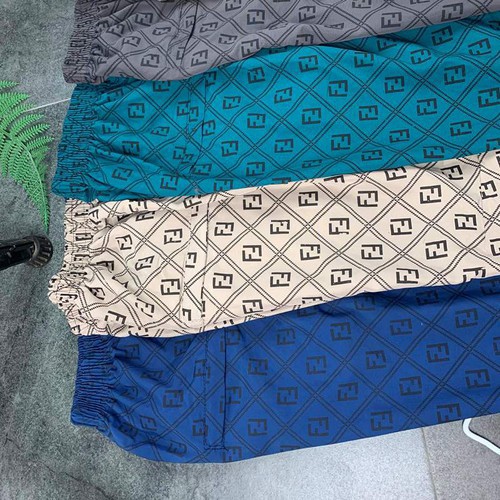 Quần đùi nam mặc mùa hè vải thoáng mát, dễ dàng di chuyển vận động