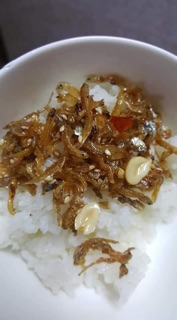 Cá cơm rang giòn