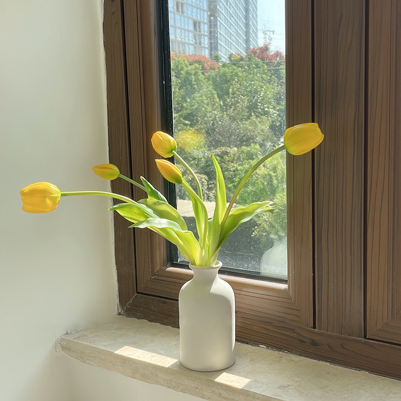 Bình hoa bề mặt nhám dùng cho trang trí nội thất