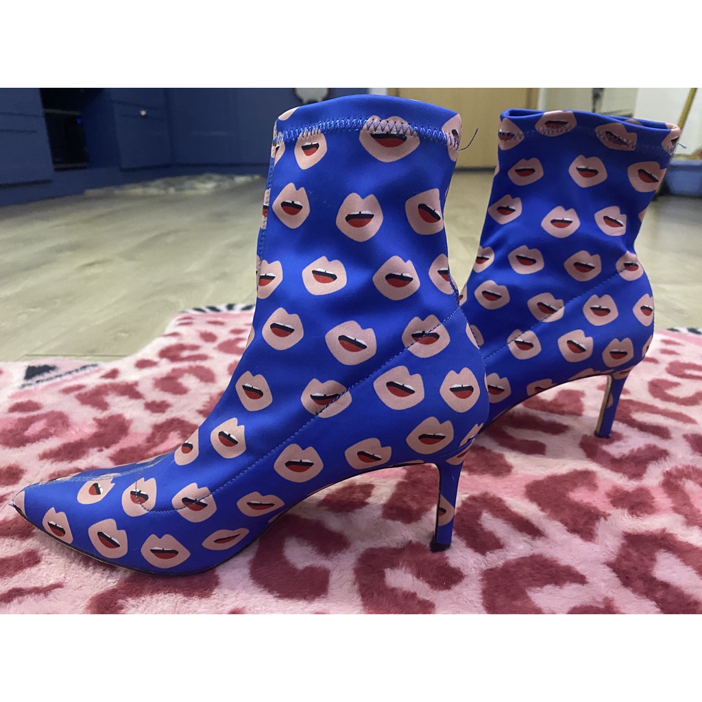 Giày Zra xanh họa tiết