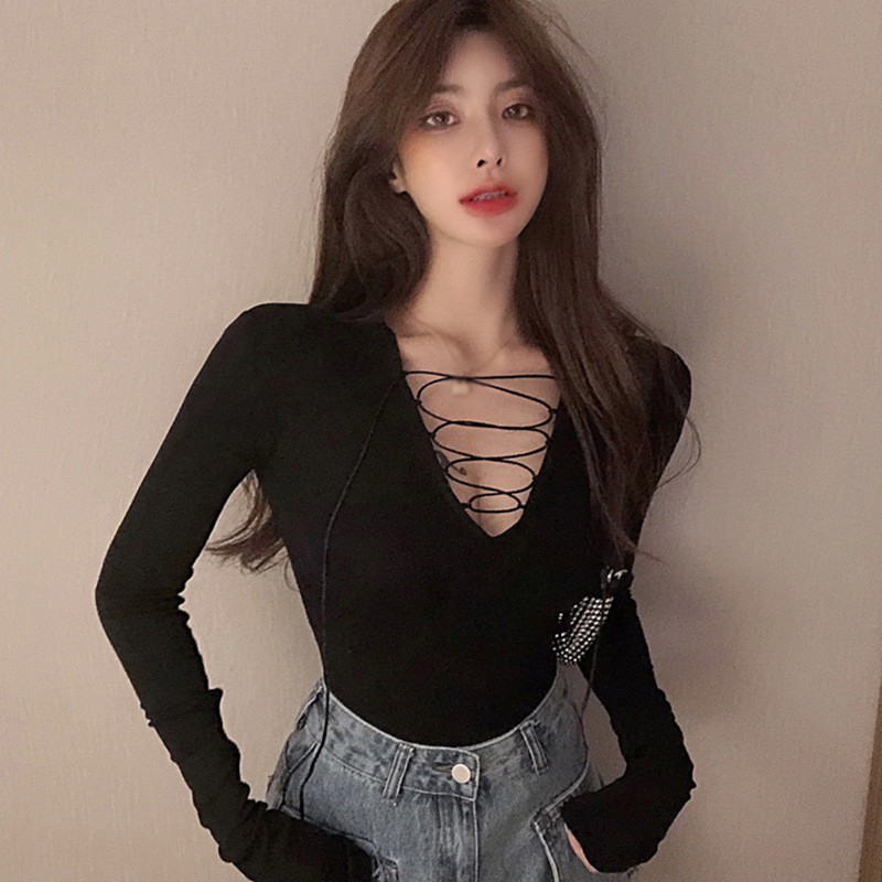 Áo Tay Dài Phối Ren Hoa Thiết Kế Cổ Chữ V Quyến Rũ