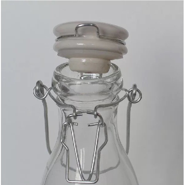 Chai Thủy Tinh Tam Giác Nắp Gài Bằng Sứ 500ml (màu đỏ) | BigBuy360 - bigbuy360.vn