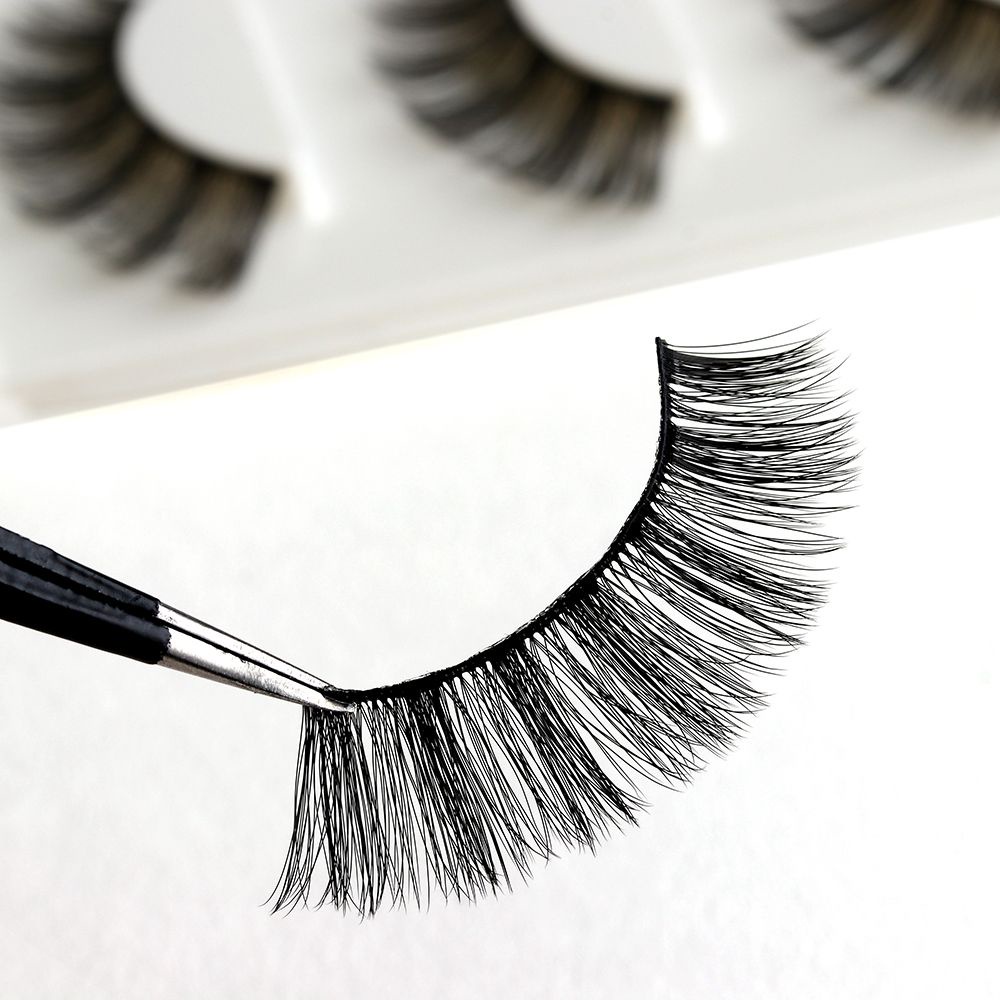 Set 3 Cặp Lông Mi Giả Làm Từ Sợi Lụa Trang Điểm Tự Nhiên Thời Trang Cho Nữ