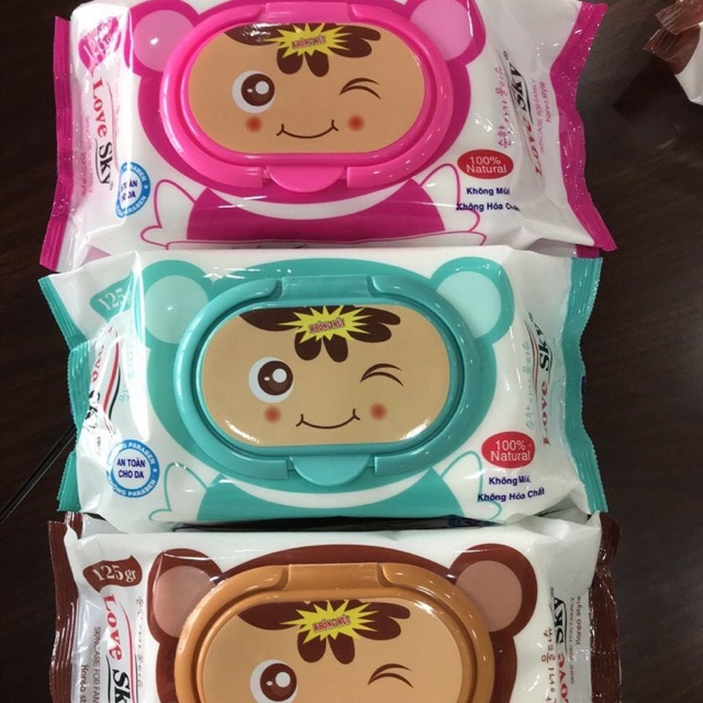 Kết quả hình ảnh cho KHĂN ƯỚT KOREA LOVE SKY AN TOÀN CHO DA LOẠI LỚN